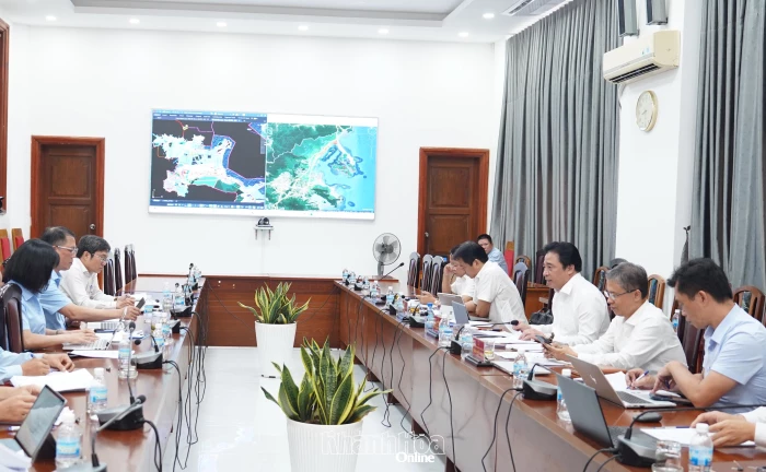 Xem xét danh mục các dự án ưu tiên ở Khu Kinh tế Vân Phong