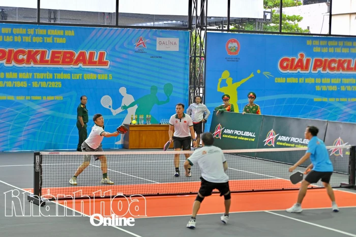 Giải pickleball chào mừng kỷ niệm 80 năm Ngày truyền thống Lực lượng vũ trang Quân khu V: 32 đôi vận động viên tranh tài