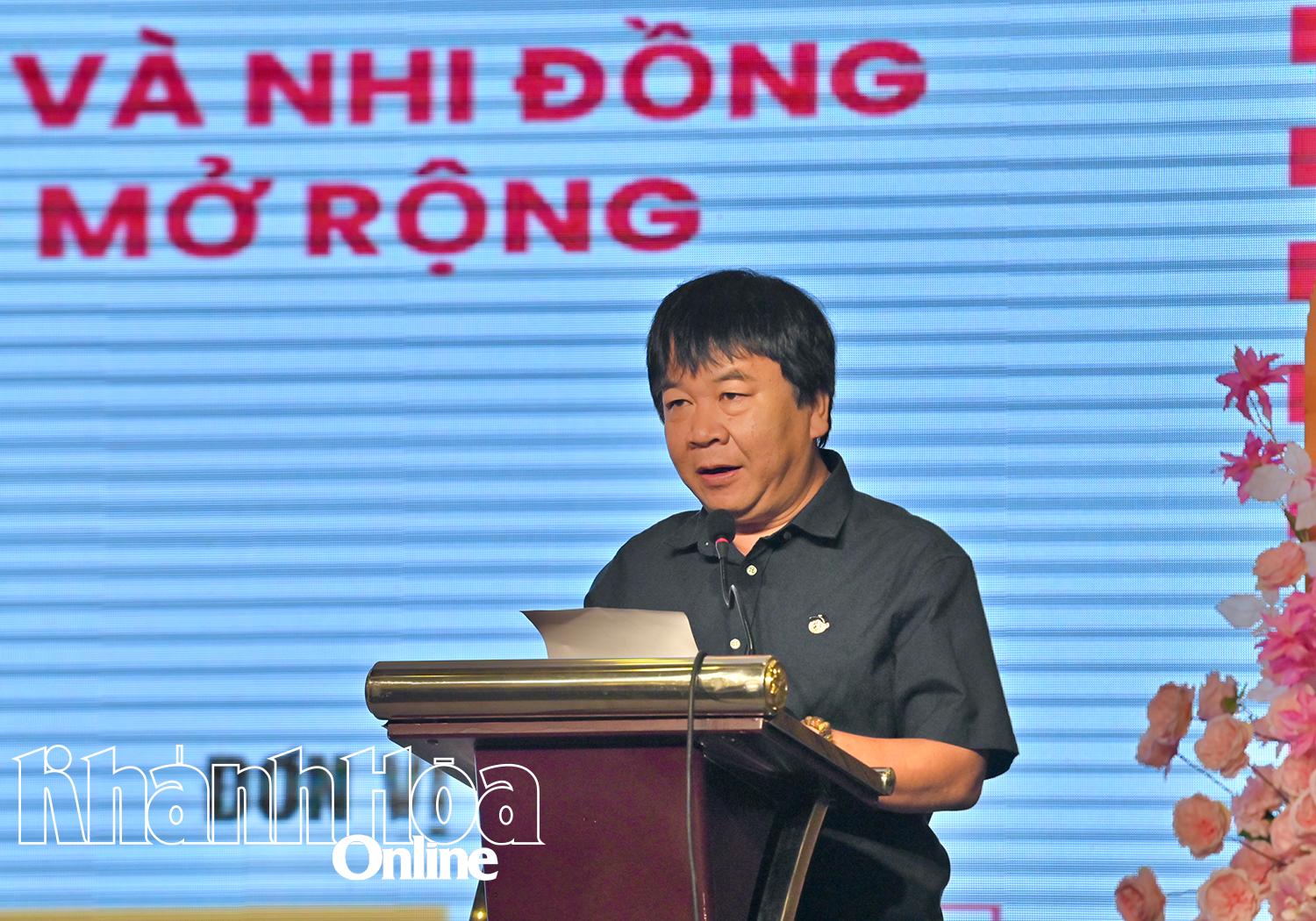 Ông Phan Việt Hùng-Phó Tổng biên tập Báo Thiếu niên Tiền phong và Nhi đồng phát biểu khai mạc.