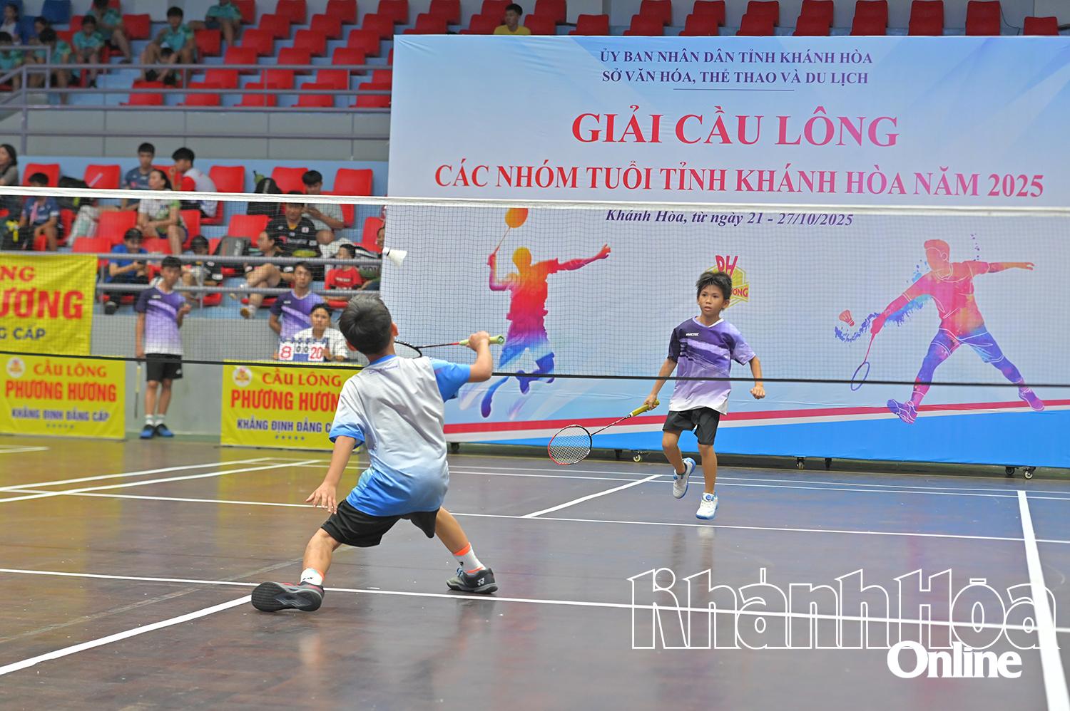 Các vận động viên tranh tài tại giải.