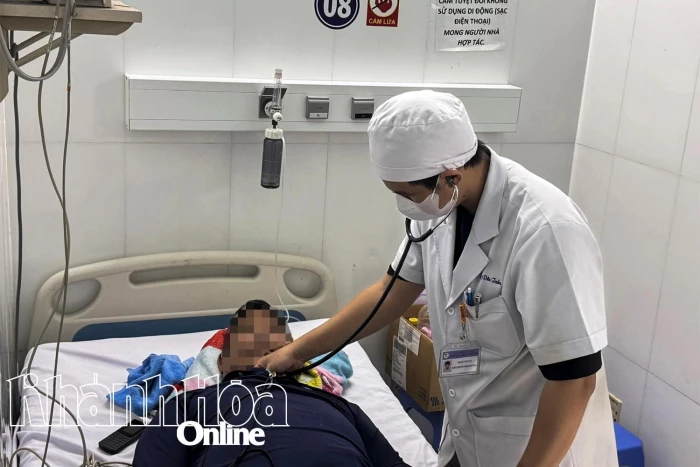 Nhiều ca sốt xuất huyết, tay chân miệng diễn tiến nặng