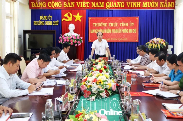 Phó Bí thư Tỉnh ủy Nguyễn Khắc Hà làm việc với Ban Thường vụ Đảng ủy phường Ninh Chử