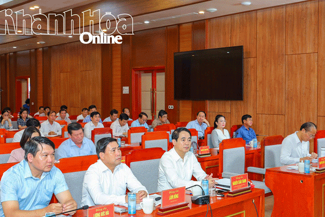 Podcast: Bản tin ngày 18-10