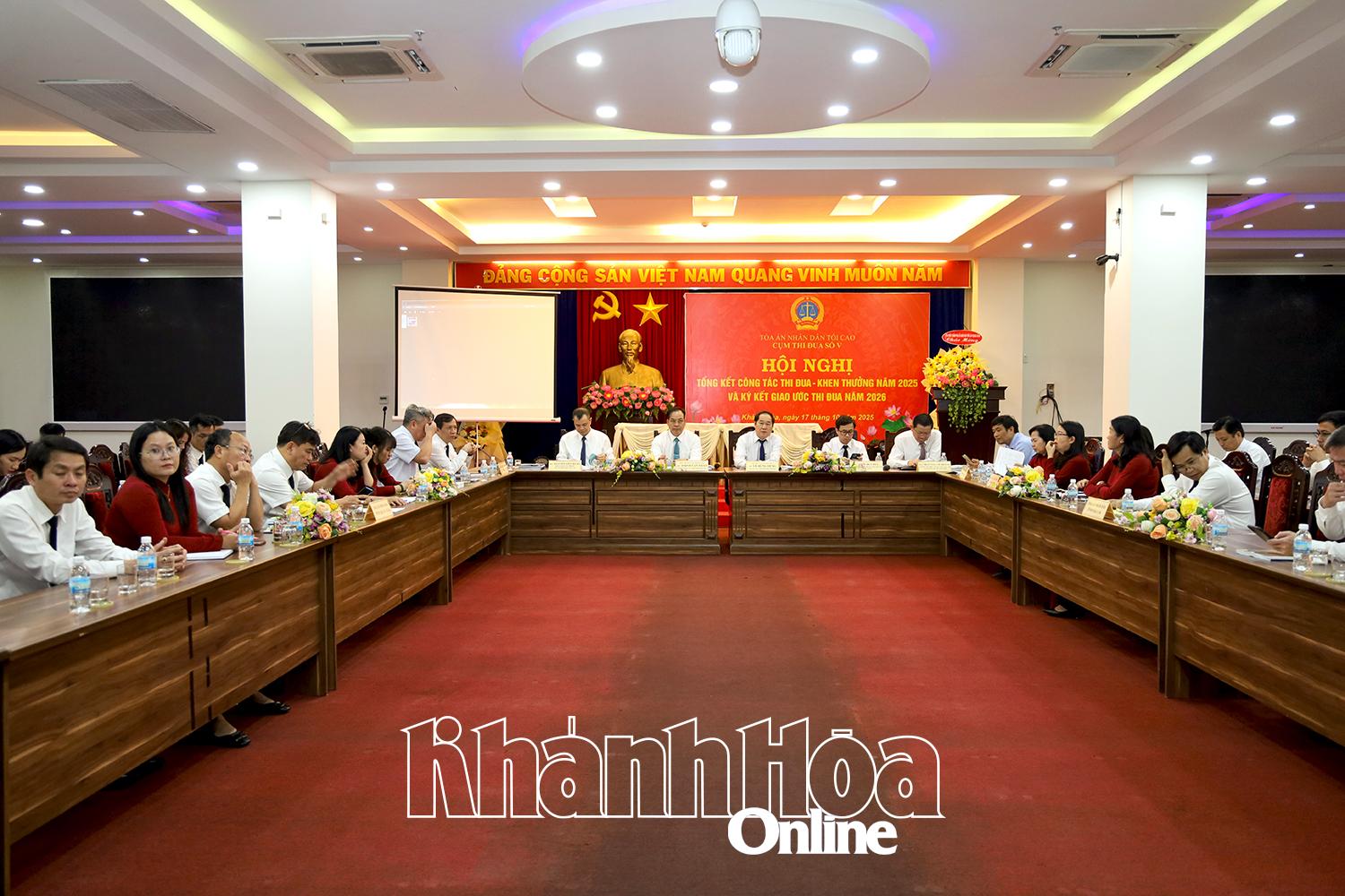 Quang cảnh hội nghị.