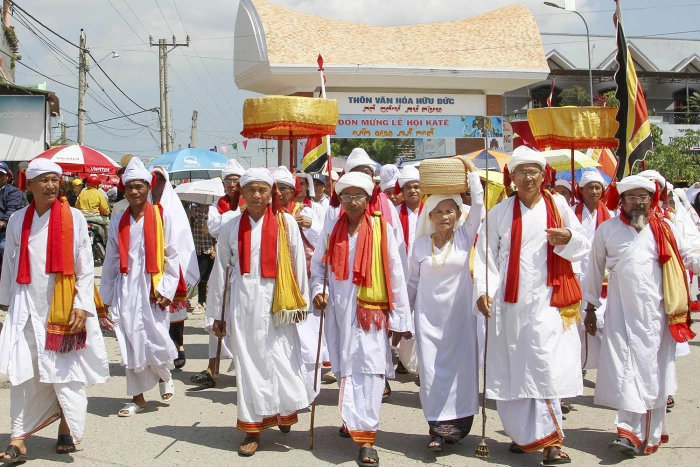 Bảo tồn văn hóa đồng bào Chăm gắn với Lễ hội Katê