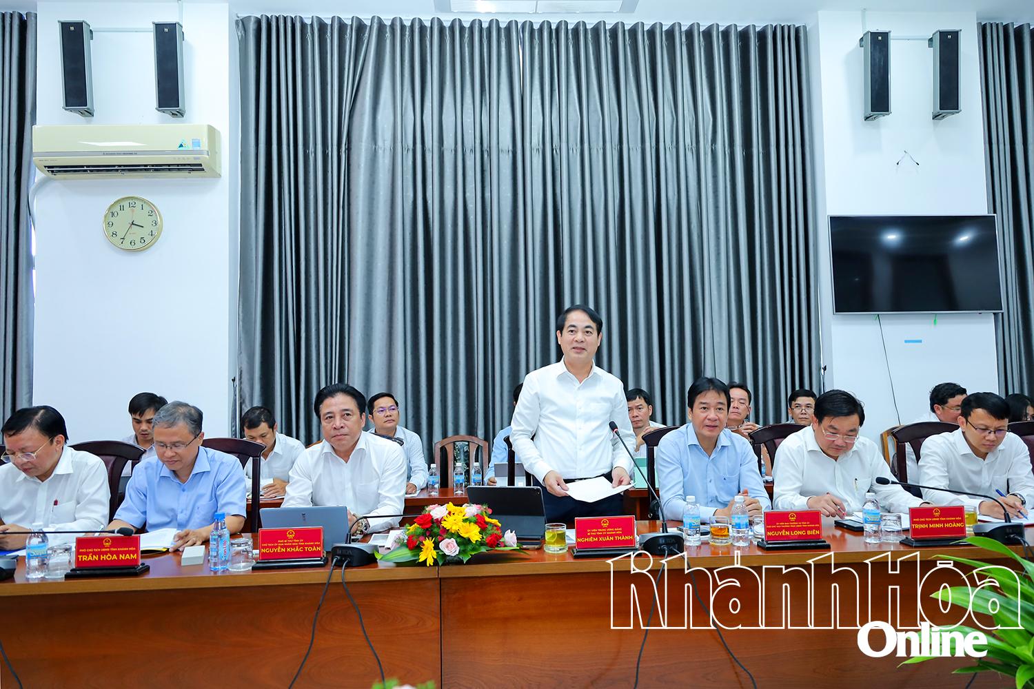 Bí thư Tỉnh ủy Nghiêm Xuân Thành phát biểu chỉ đạo tại buổi làm việc.