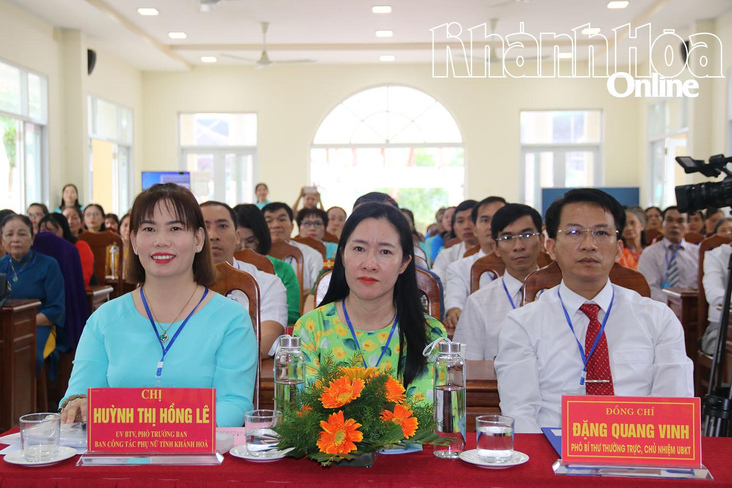 Các đại biểu tham dự đại hội.