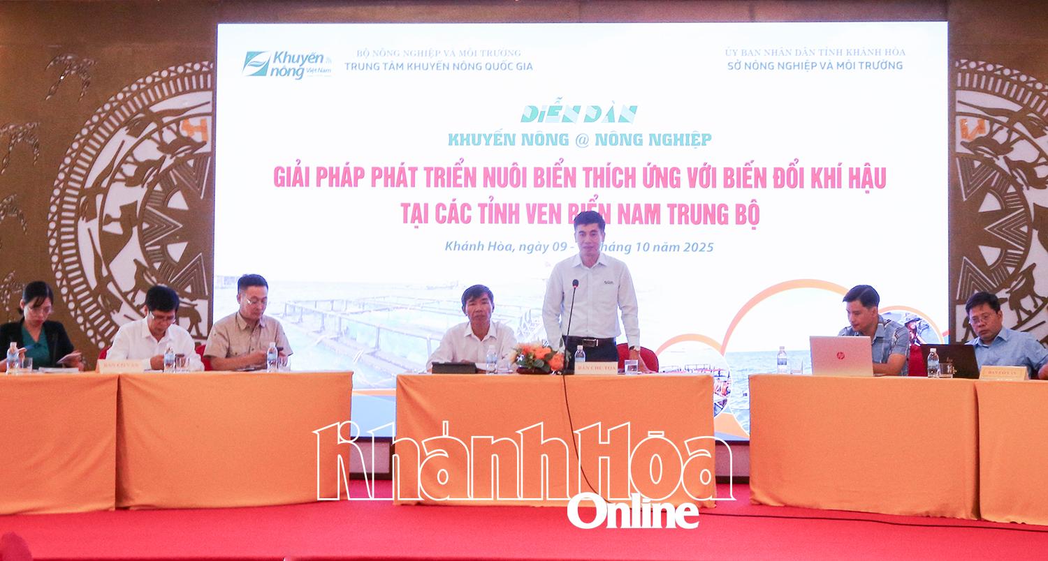 Chủ tọa điều hành diễn đàn