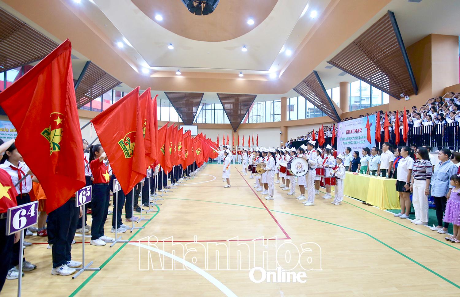 Lễ khai mạc hội thao Học sinh lần I, năm học 2025-2026 của Trường THCS Âu Cơ.