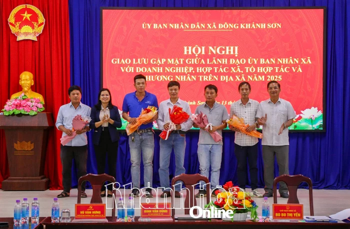Xã Đông Khánh Sơn: Gặp mặt kỷ niệm Ngày Doanh nhân Việt Nam 13-10