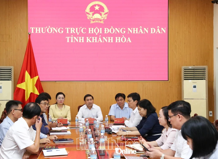 Thường trực HĐND tỉnh làm việc với lãnh đạo các ban HĐND tỉnh và Văn phòng Đoàn Đại biểu Quốc hội và HĐND tỉnh