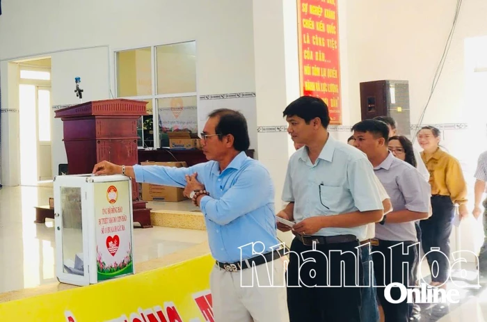 Ủy ban MTTQ Việt Nam phường Hòa Thắng phát động ủng hộ đồng bào bị thiệt hại do cơn bão số 10