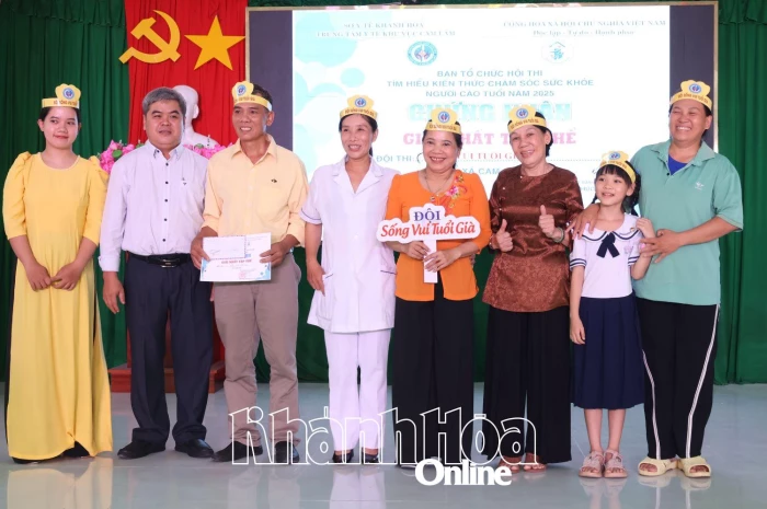 Trung tâm Y tế khu vực Cam Lâm tổ chức hội thi Tìm hiểu kiến thức chăm sóc sức khỏe người cao tuổi