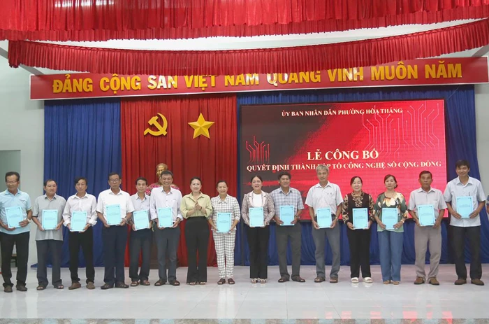 Phường Hòa Thắng: Thành lập 20 Tổ công nghệ số cộng đồng và tập huấn triển khai phong trào “Bình dân học vụ số”