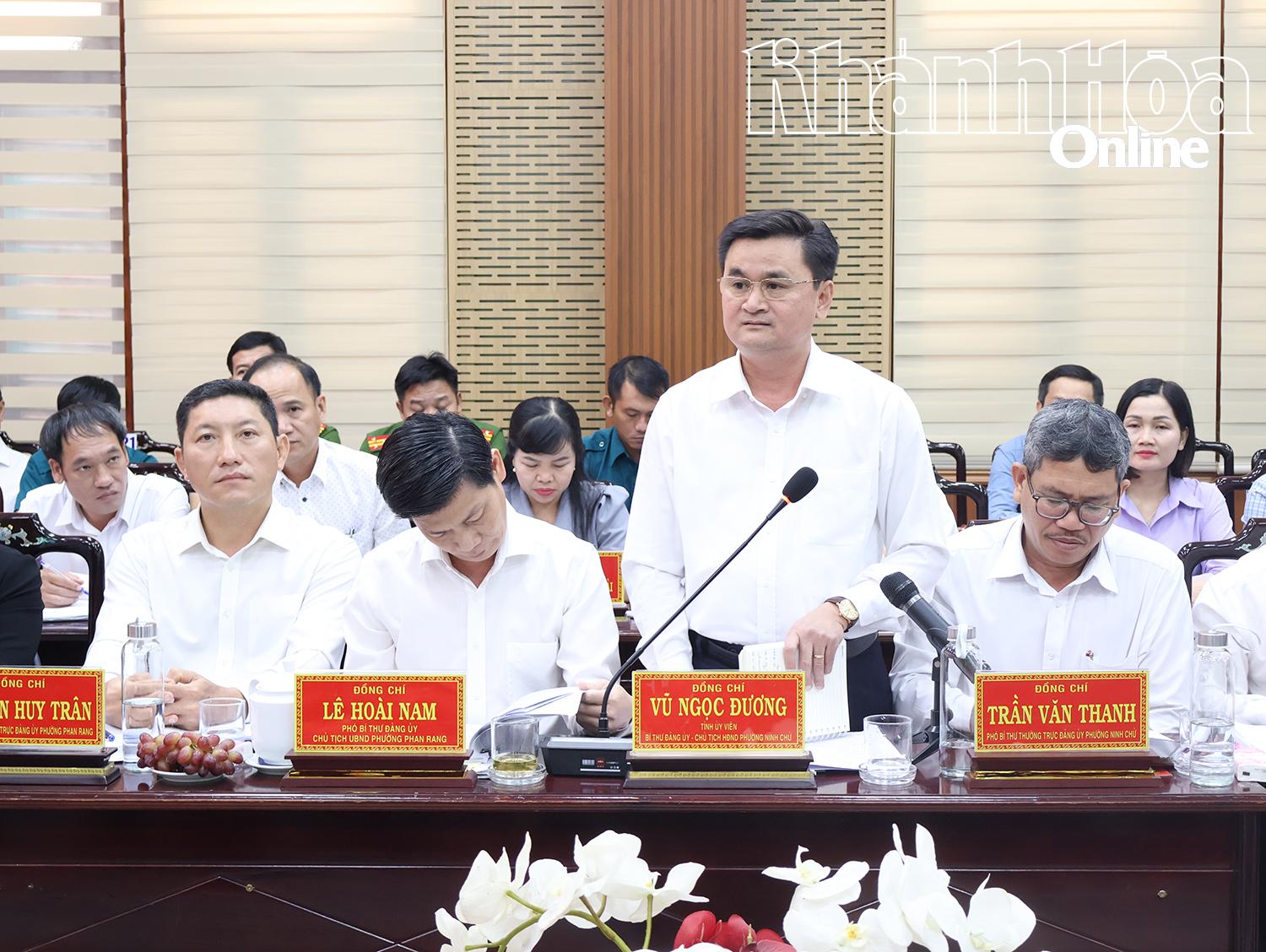 Lãnh đạo phường Ninh Chử phát biểu tại buổi làm việc.