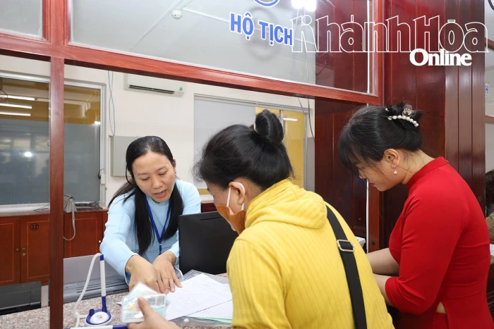 Từ ngày 26-10, công chức cấp xã có thể được ủy quyền chứng thực