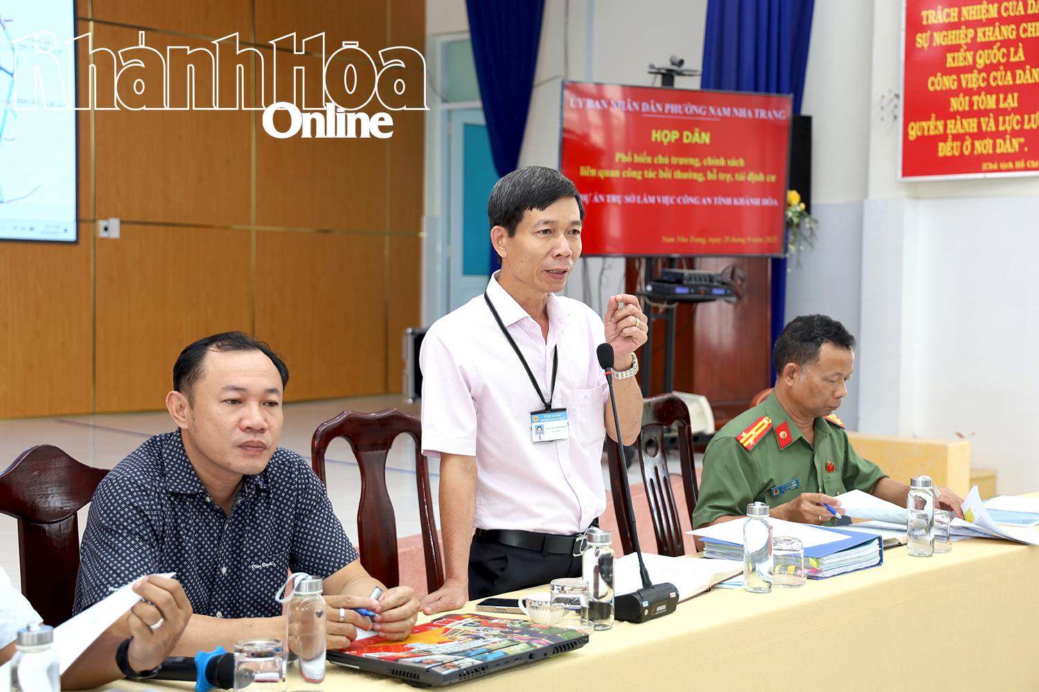 Đồng chí Nguyễn Văn Minh chủ trì một cuộc họp dân cuối tháng 9-2025. 