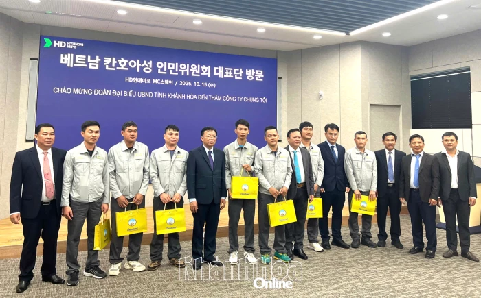 Đoàn công tác tỉnh Khánh Hòa thăm và làm việc tại Công ty Đóng tàu HD Hyundai Mipo Hàn Quốc