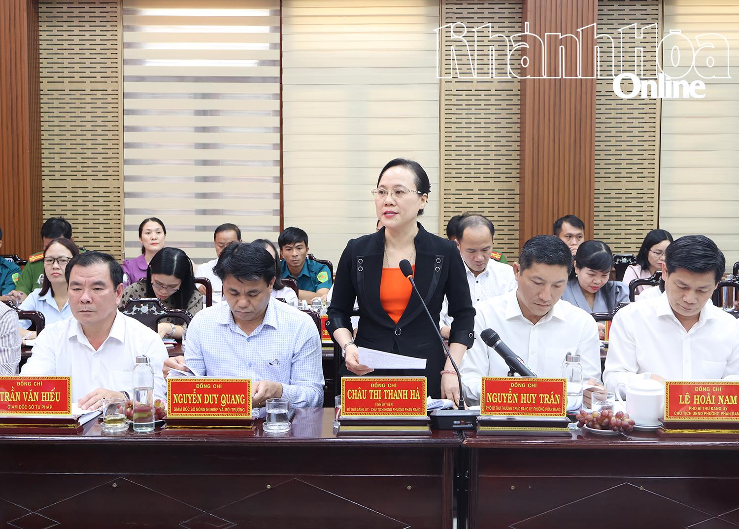 Lãnh đạo phường Phan Rang phát biểu tại buổi làm việc.