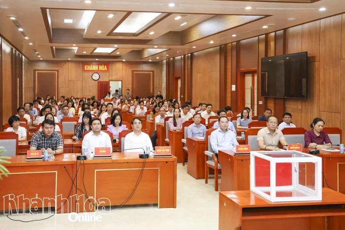 Tỉnh ủy Khánh Hòa phát động ủng hộ đồng bào bị thiệt hại do bão lũ