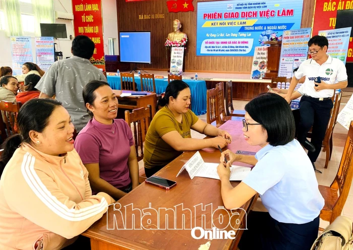 Labor market shows signs of continued improvement