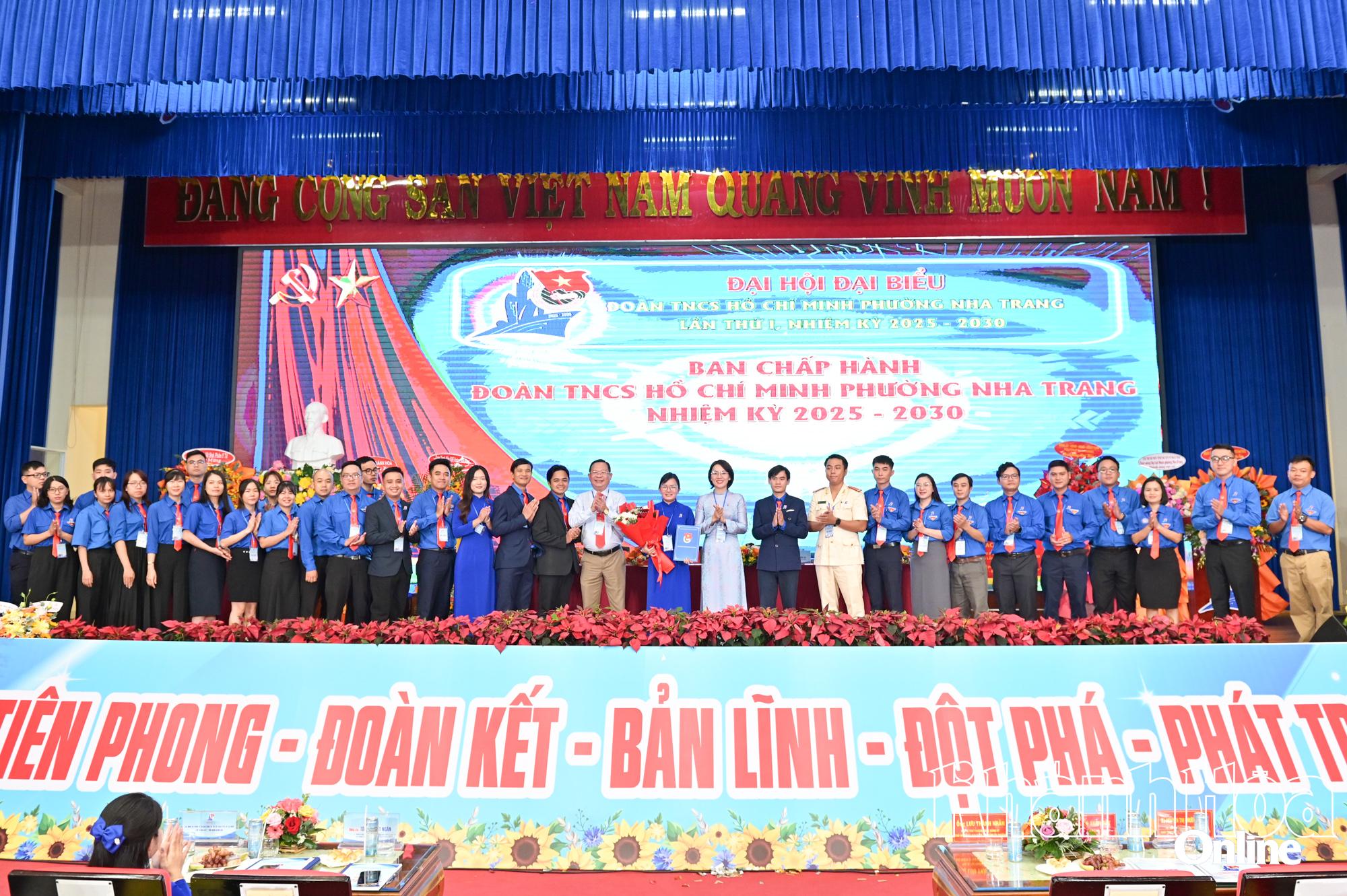 Đại hội ra mắt Ban Chấp hành Đoàn phường Nha Trang nhiệm kỳ 2025 - 2030.