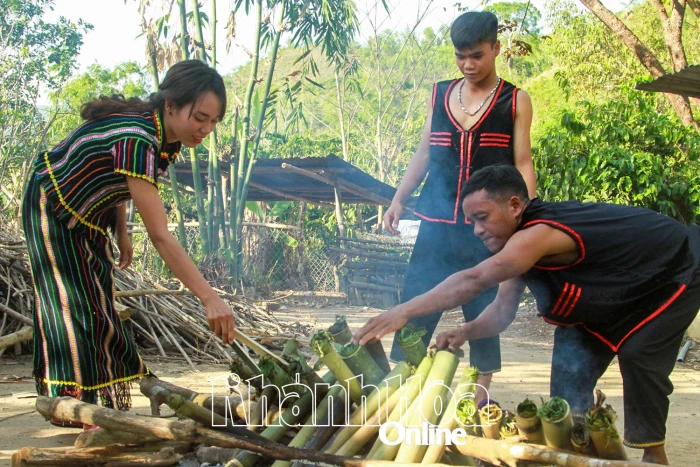 Bảo tồn giá trị làng văn hóa truyền thống của đồng bào Raglai