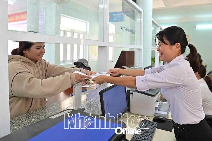 Trung tâm Phục vụ hành chính công xã Khánh Vĩnh: Hoạt động nền nếp, hiệu quả