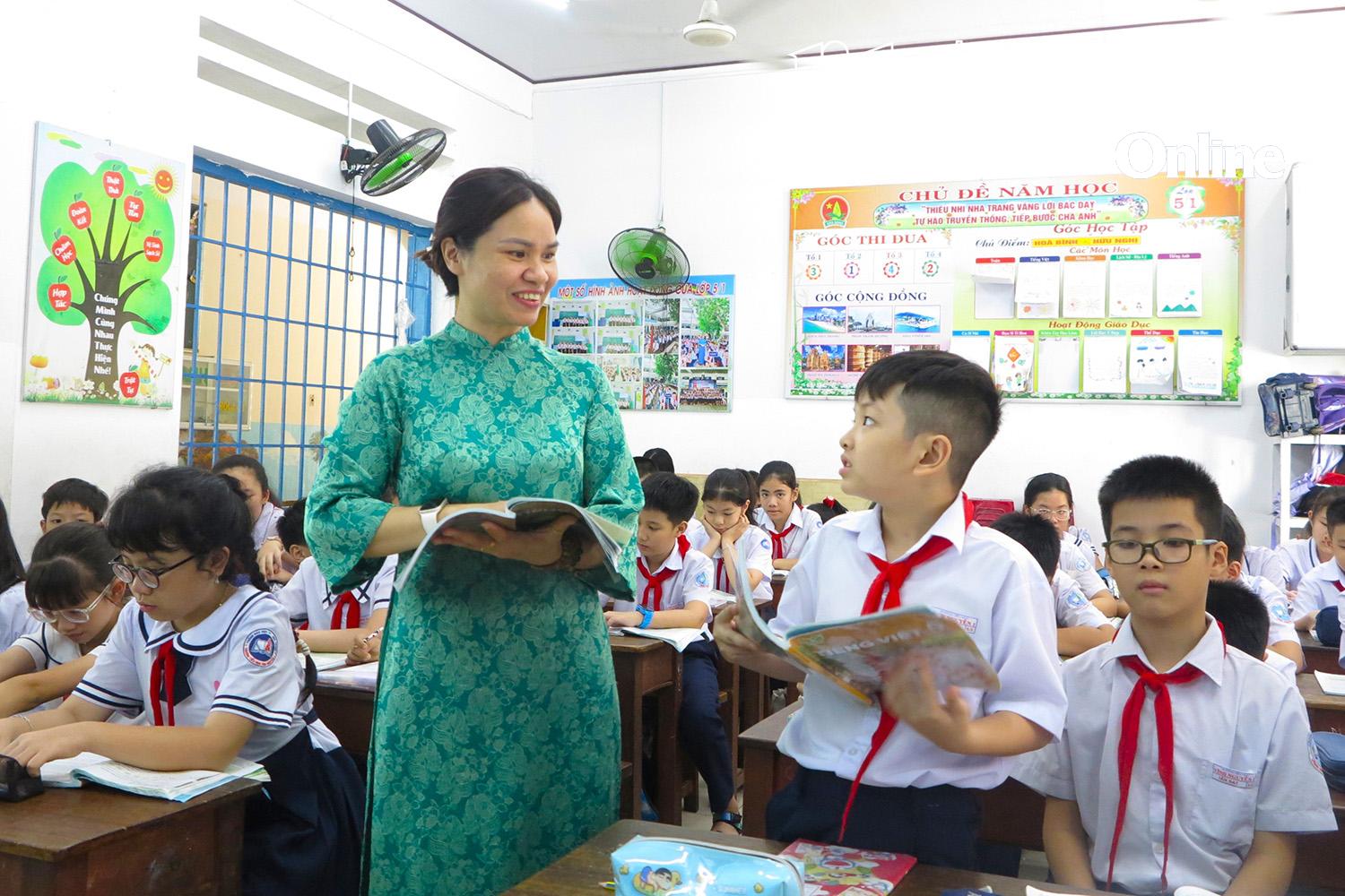 Giờ lên lớp của cô giáo Trường Tiểu học Vĩnh Nguyên 1.
