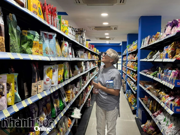 Tổng mức bán lẻ hàng hóa và doanh thu dịch vụ tiêu dùng 9 tháng tăng 15,58%