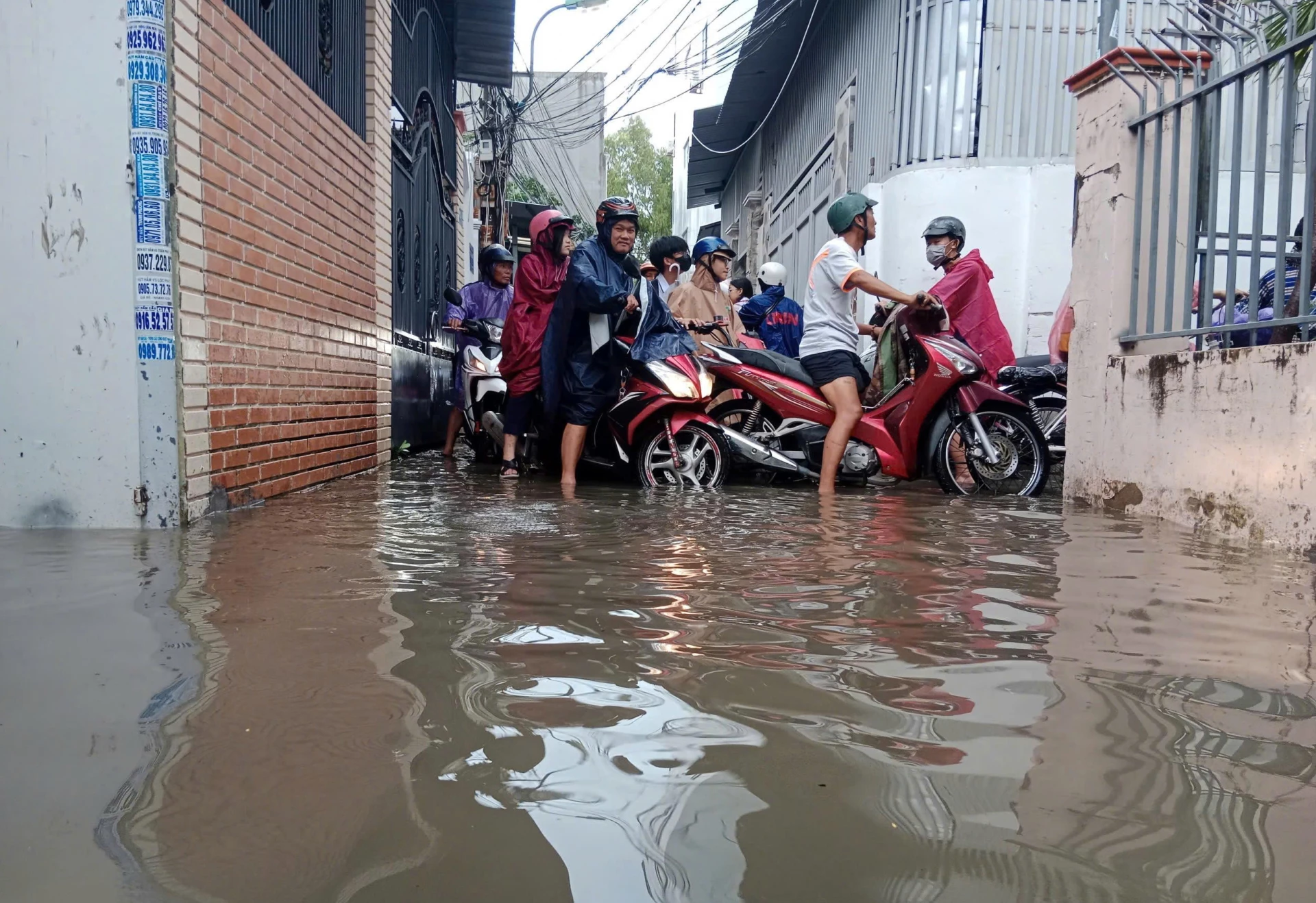 Một đường hẻm tại phường Bắc Nha Trang. Ảnh: Dương Phúc
