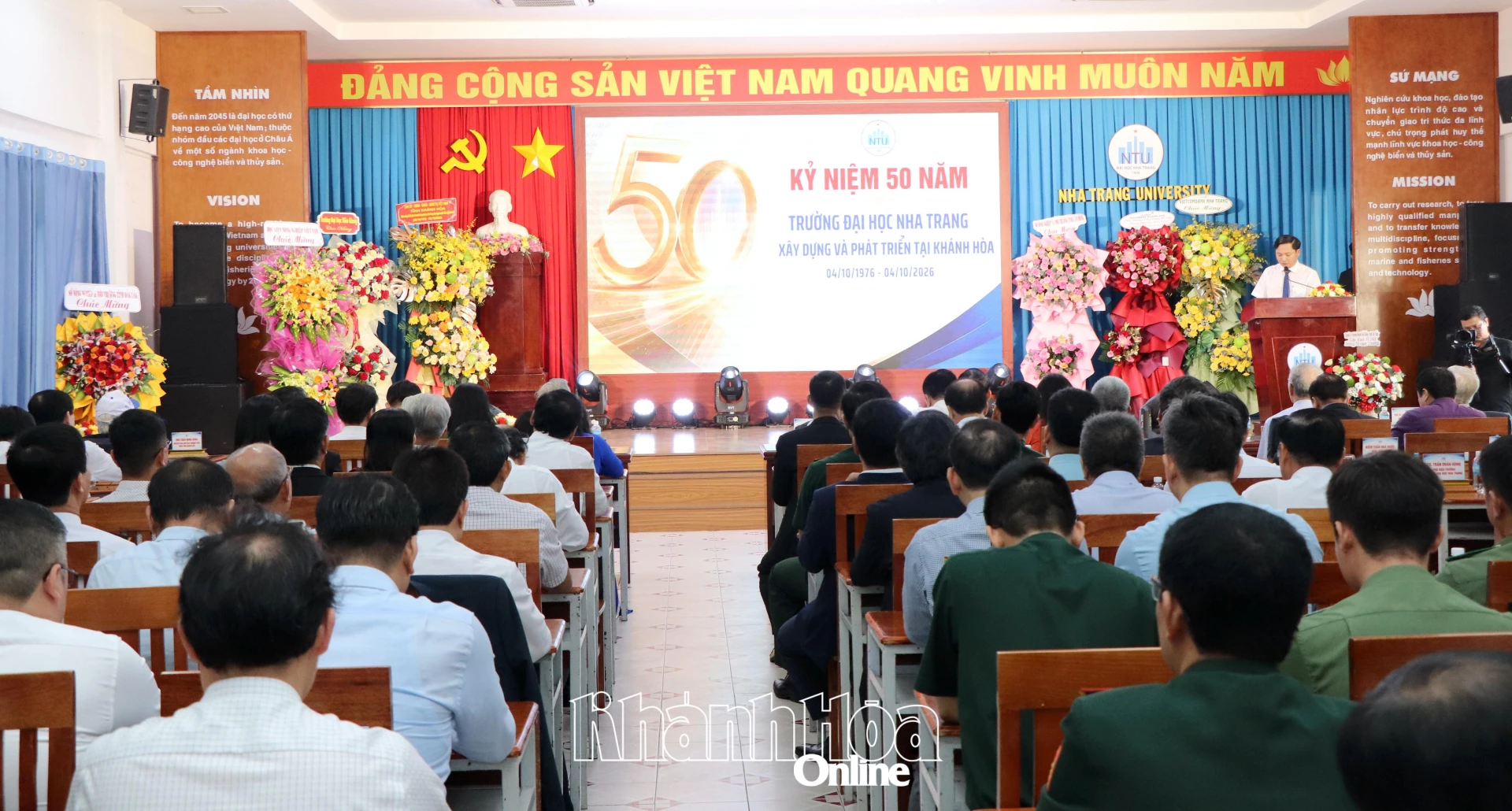 Quang cảnh buổi lễ kỷ niệm.