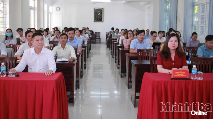 Bồi dưỡng đạo đức công vụ, văn hóa công sở cho cán bộ, công chức, viên chức cấp xã