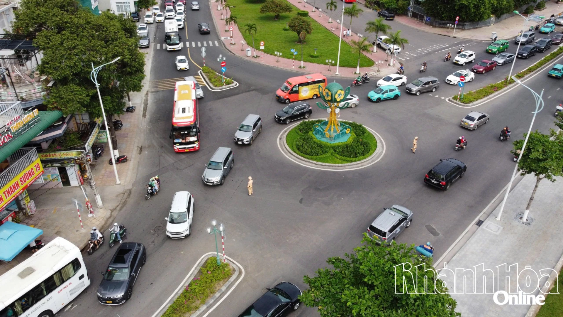 Phương tiện tham gia giao thông tại nút giao Trần Phú - Hoàng Diệu.