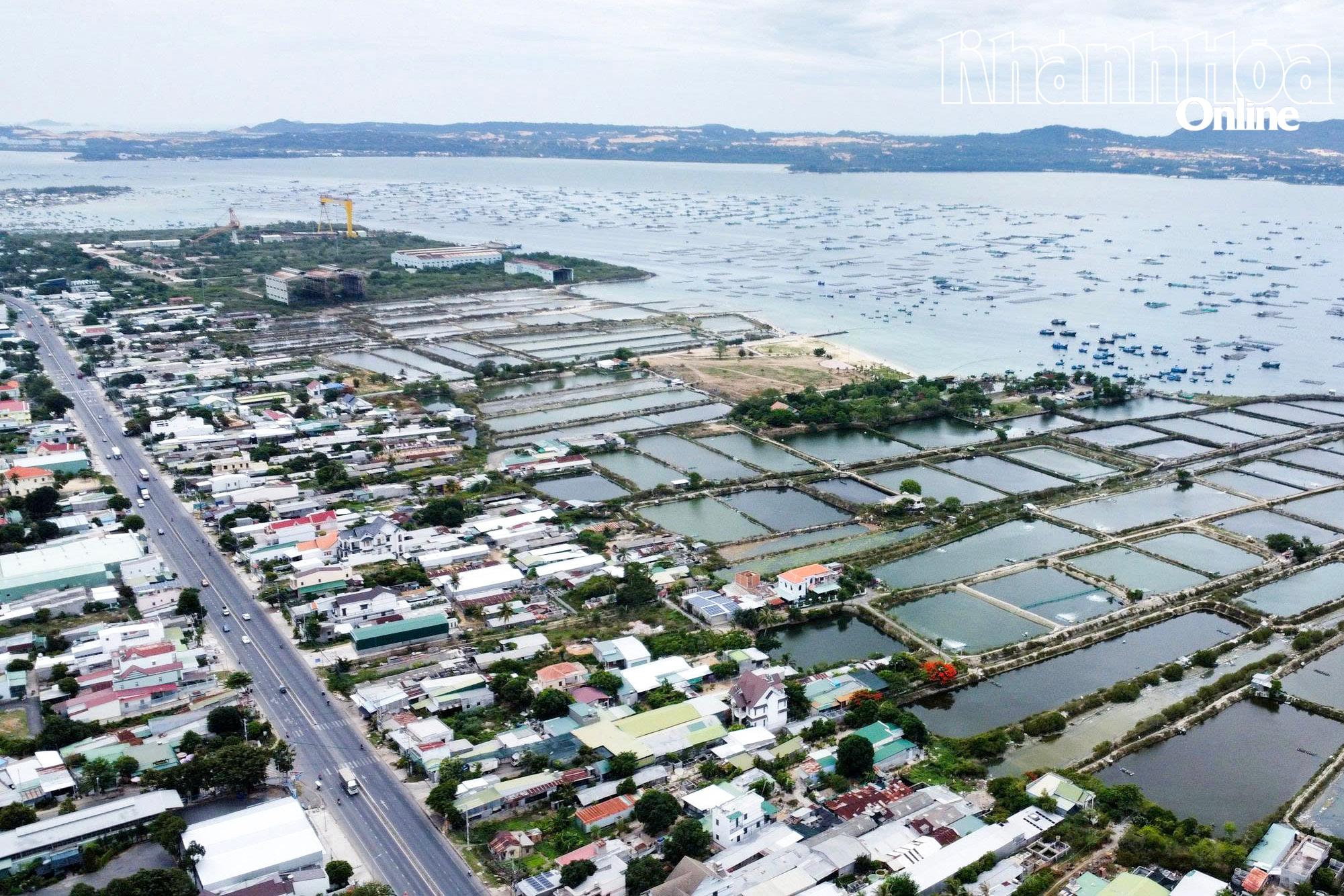 Phường Cam Ranh tập trung tháo gỡ vướng mắc, đẩy nhanh giải phóng mặt bằng Khu đô thị ven vịnh Cam Ranh.