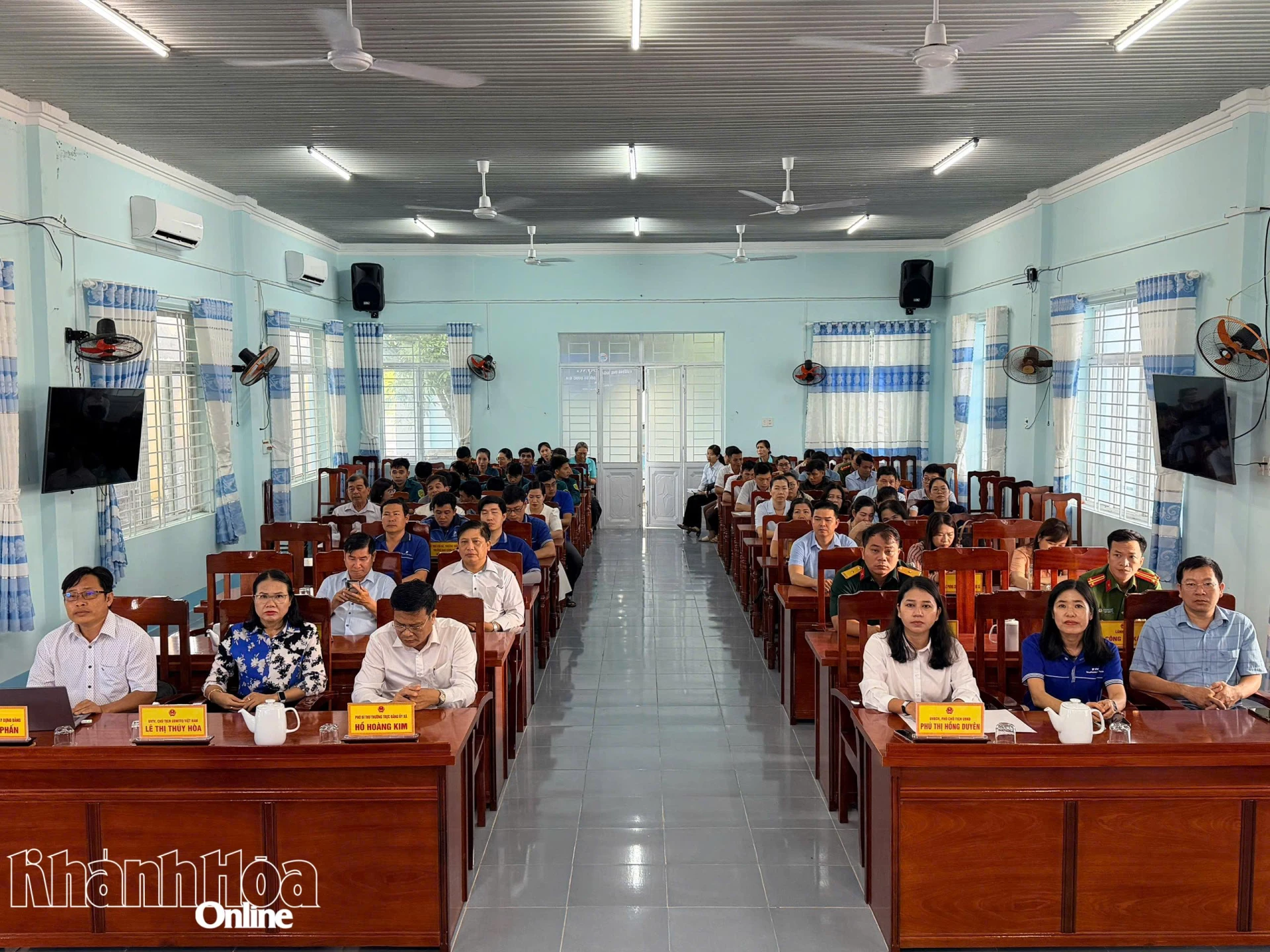 Các đại biểu tham dự lễ phát động.