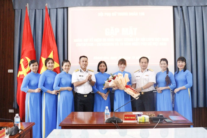 Trung đoàn 196 Hải quân tổ chức các hoạt động nhân Ngày Phụ nữ Việt Nam