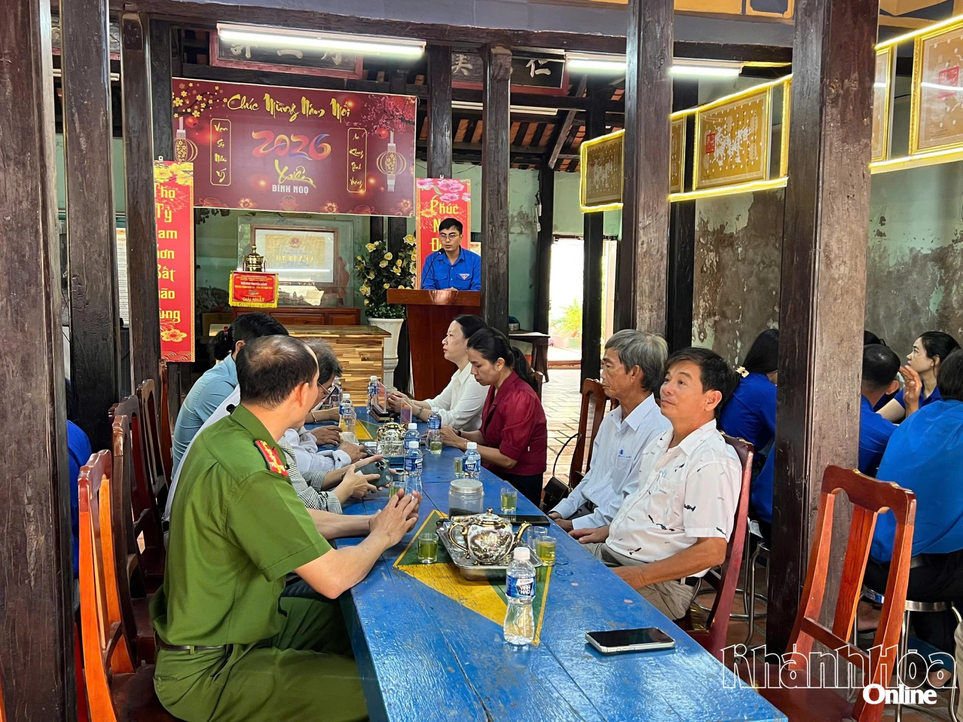 Quang cảnh ễ ra mắt.
