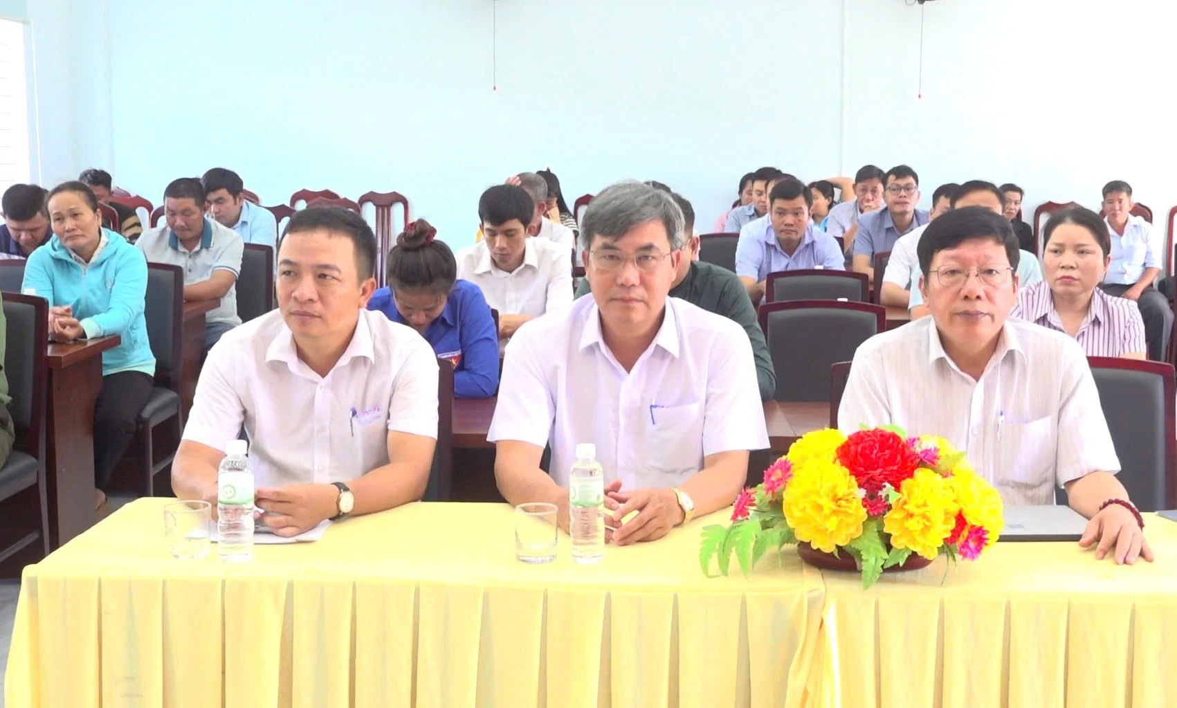 Các đại biểu tham dự lễ phát động. Ảnh: PHÙNG QUỲNH.