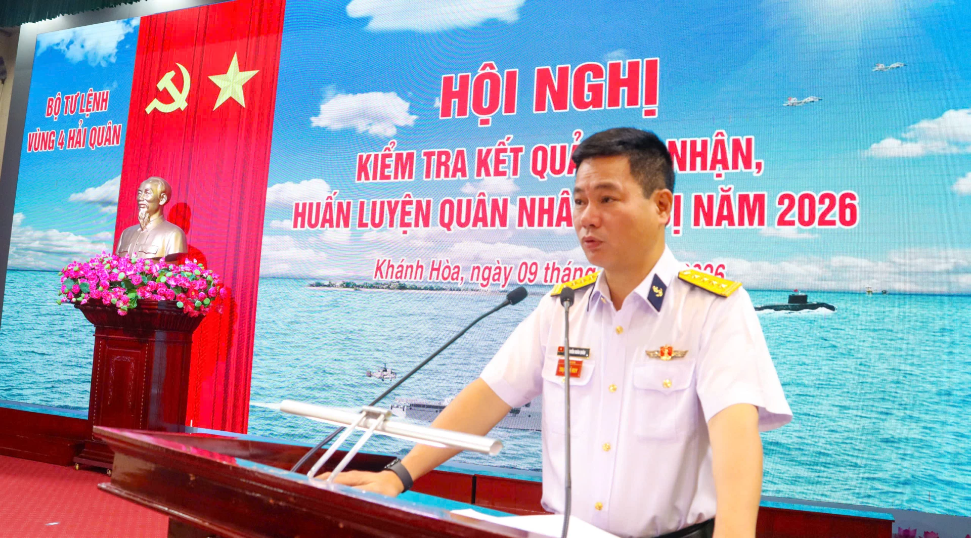 Đại tá Nguyễn Xuân Quân phát biểu tại hội nghị.