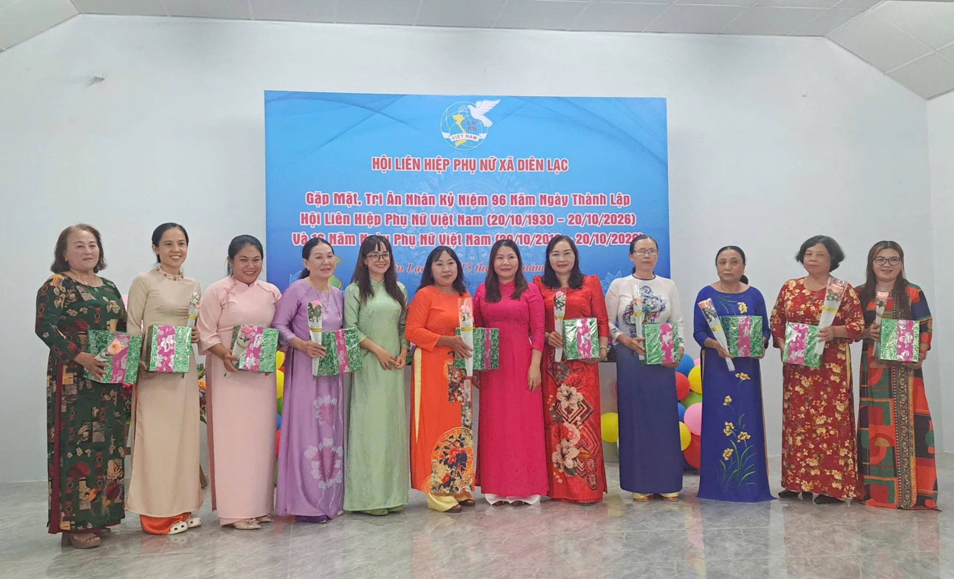 Lãnh đạo xã và Hội Liên hiệp Phụ nữ xã 