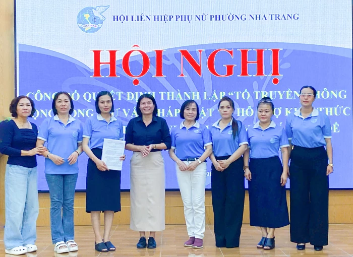 Hội Liên hiệp Phụ nữ phường Nha Trang ra mắt tổ truyền thông cộng đồng về pháp luật