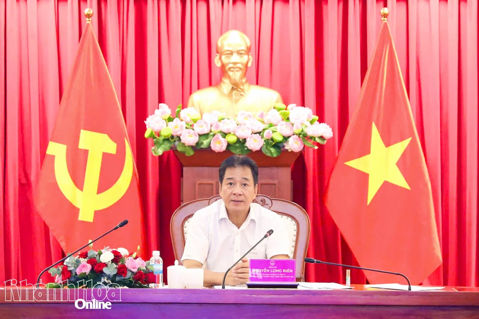 Đồng chí Nguyễn Long Biên phát biểu kết luận phiên họp.