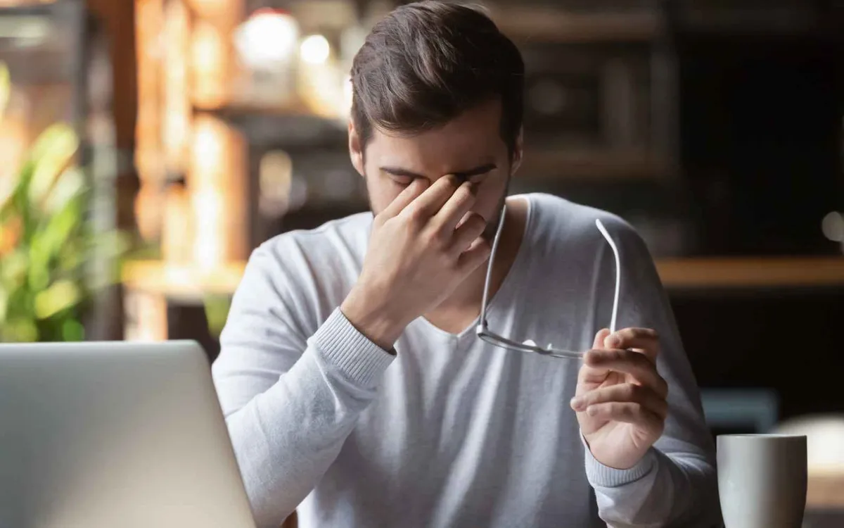 Đừng để đôi mắt "quá tải" sau mỗi ngày làm việc