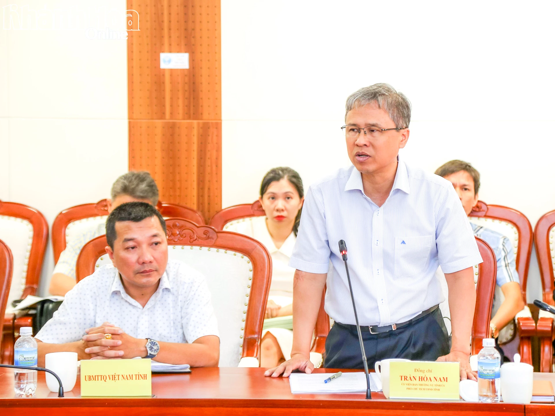 Đồng chí Trần Hòa Nam phát biểu tại phiên họp.
