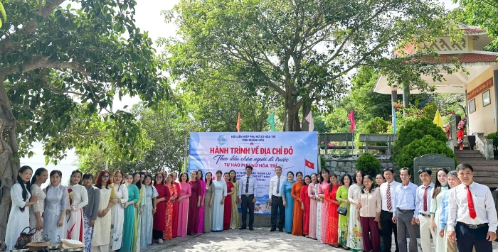 Hội Liên hiệp Phụ nữ xã Hòa Trí tổ chức hành trình về địa chỉ đỏ