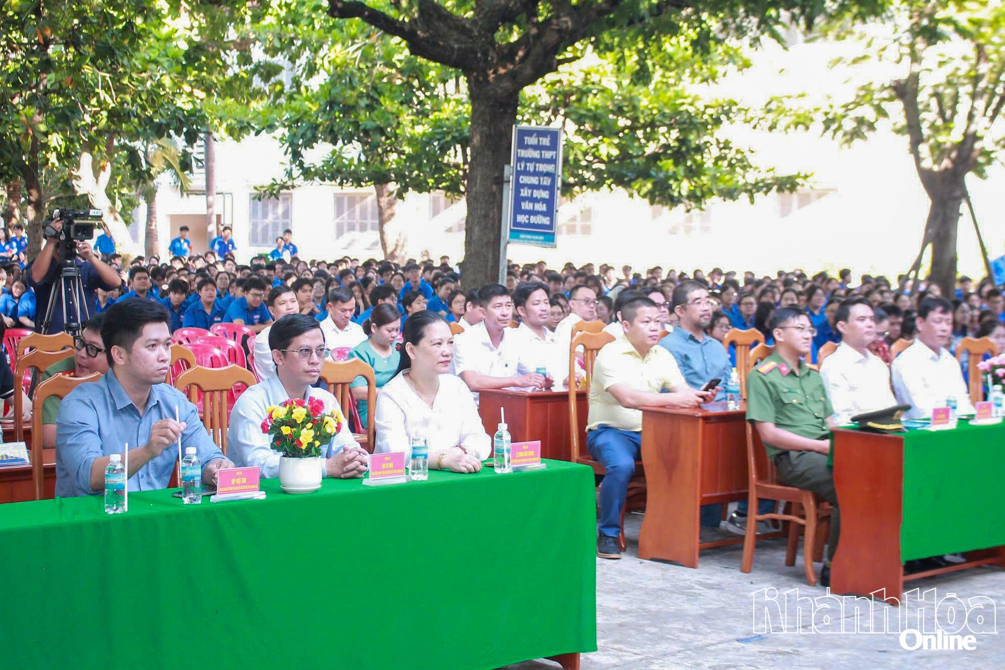 Quang cảnh chương trình.