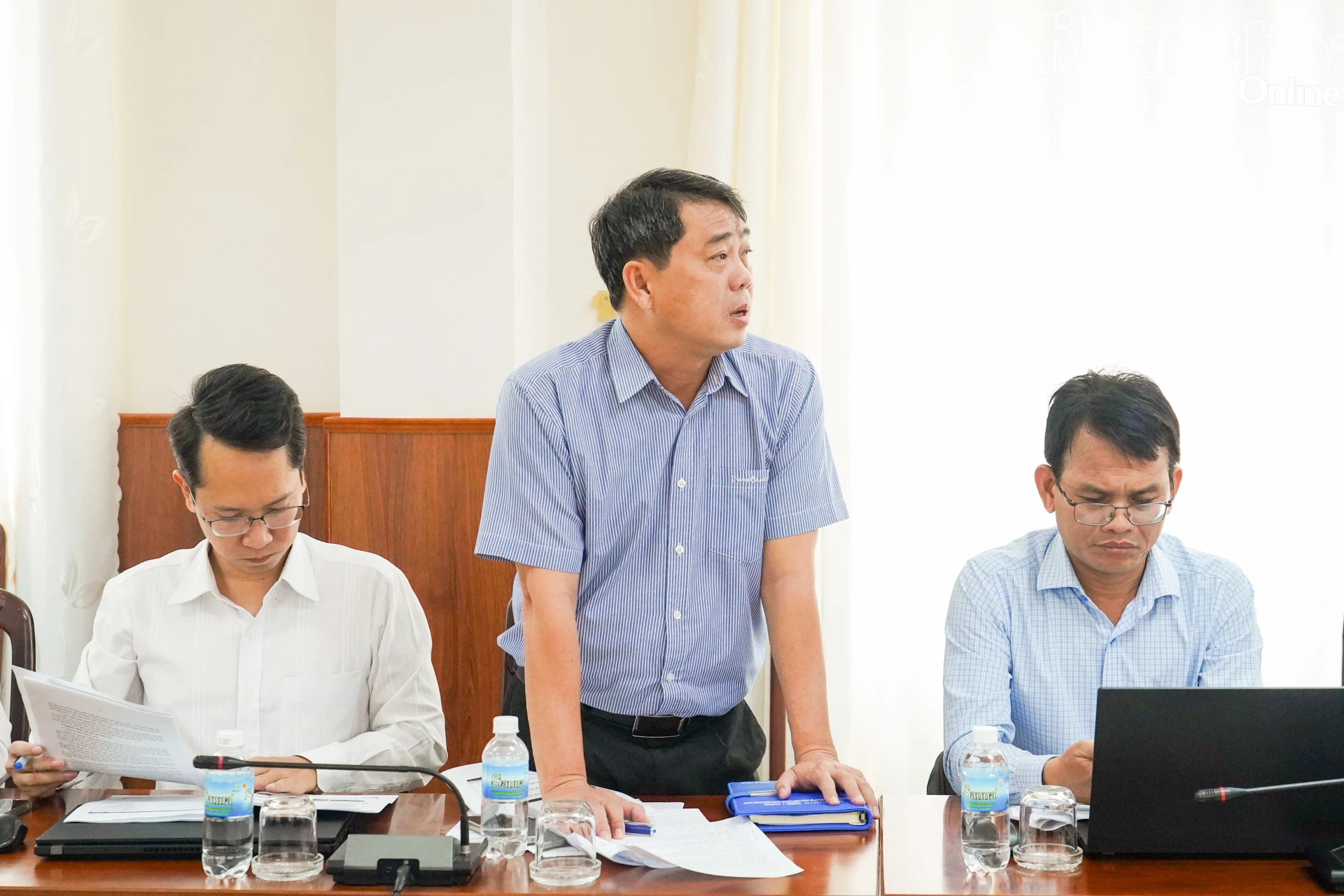Đại diện xã Thuận Nam phát biểu tại cuộc họp.
