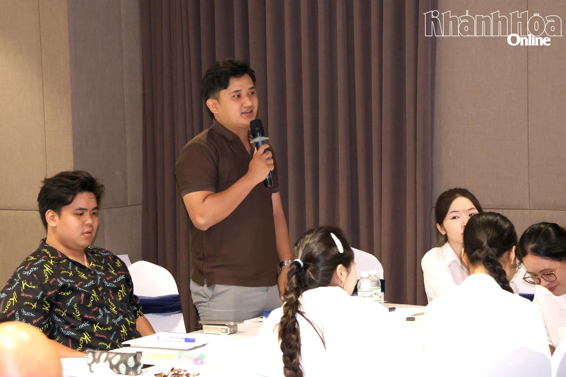Các học viên nếu ý kiến.