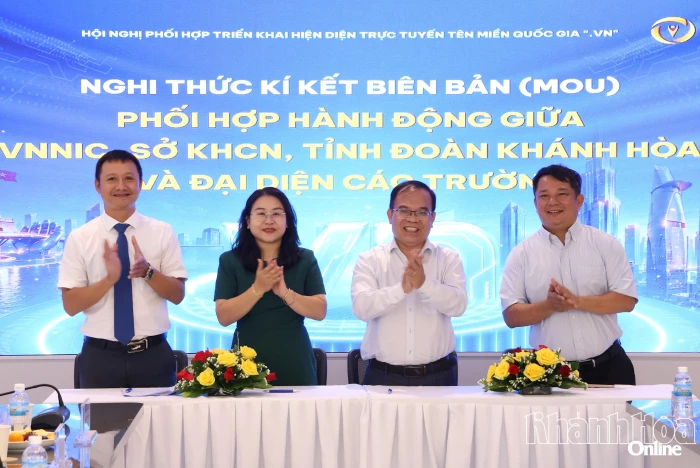 Triển khai Chương trình hiện diện trực tuyến với tên miền quốc gia “.vn”